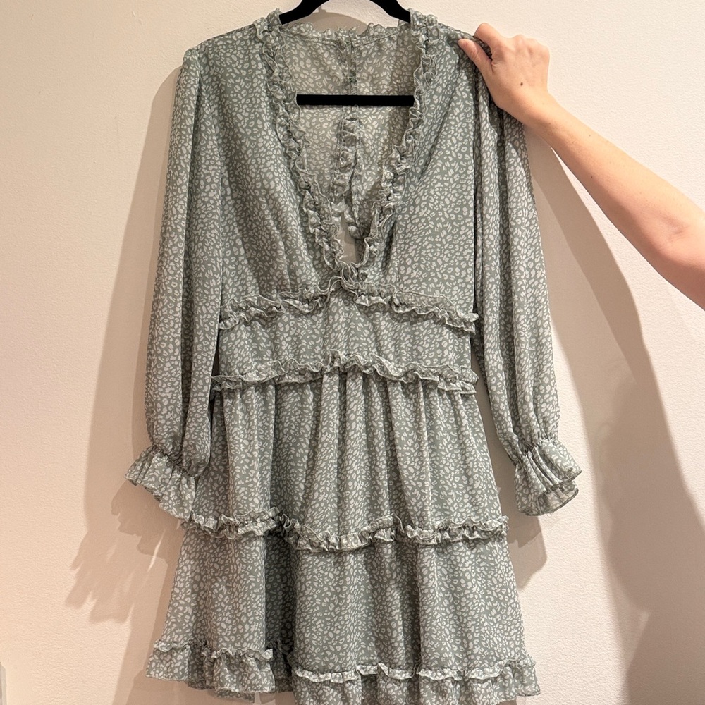 Amazon Ruffle-Tiered V-Neck Long Sleeve Mini Dress in Sage Green Floral - Picture 1 of 4